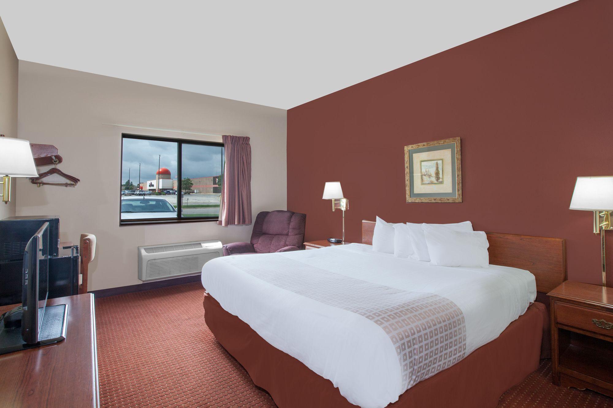 Super 8 By Wyndham Mason City Eksteriør billede