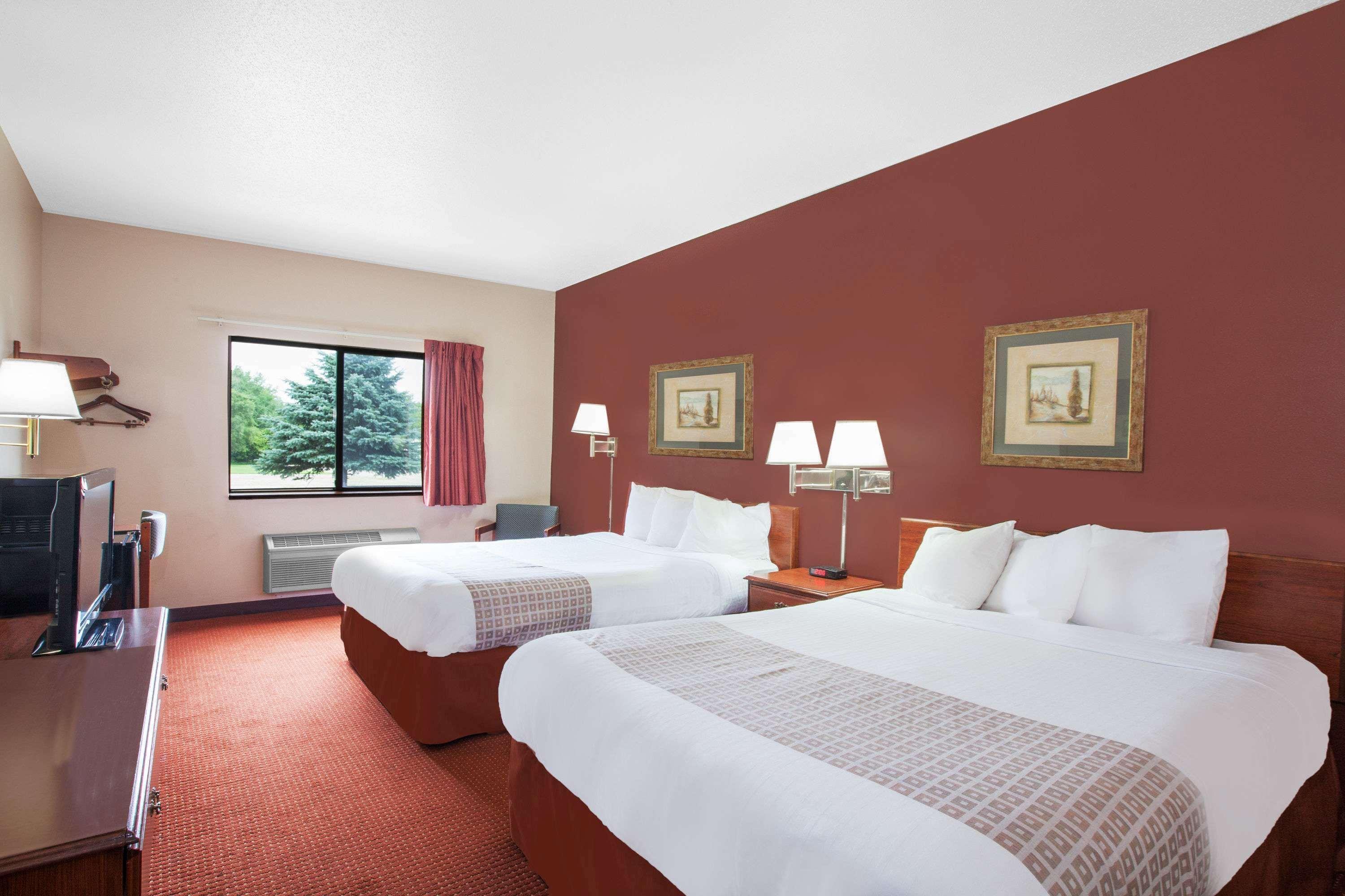 Super 8 By Wyndham Mason City Eksteriør billede